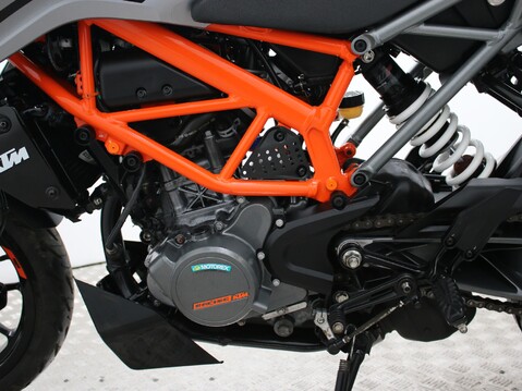 KTM 125 Duke 125 DUKE 21 17