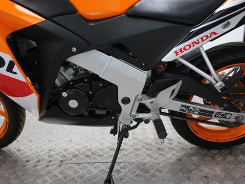 Honda CBR125R CBR 125 R-F 28