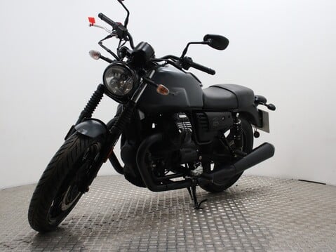 Moto Guzzi V7 V7 III STONE 6