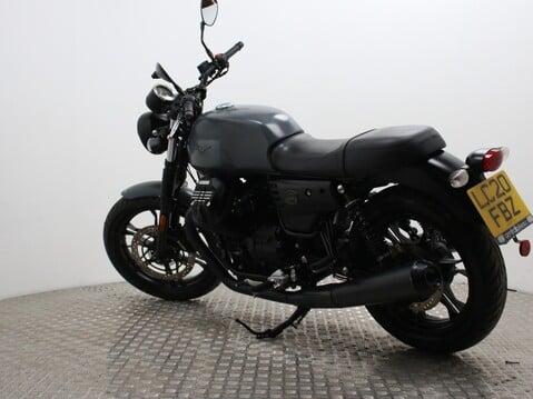 Moto Guzzi V7 V7 III STONE 9