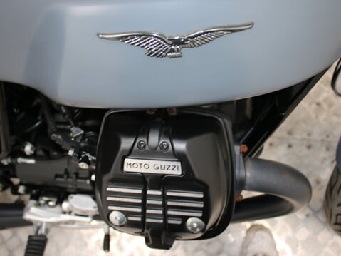 Moto Guzzi V7 V7 III STONE 28