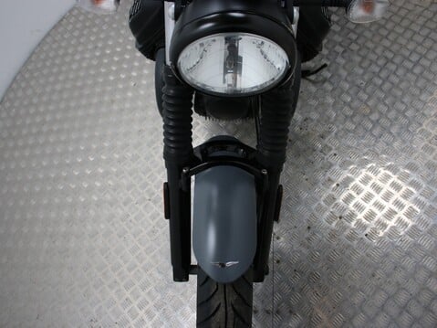 Moto Guzzi V7 V7 III STONE 25