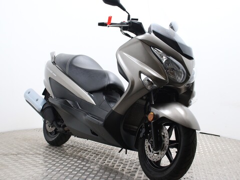 Suzuki Burgman 200 UH 200 AL7 3