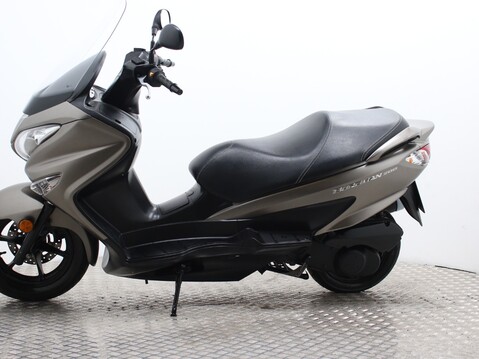 Suzuki Burgman 200 UH 200 AL7 34