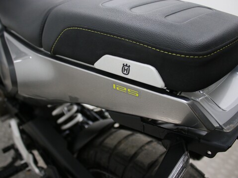 Husqvarna Svartpilen SVARTPILEN 125 2021 30