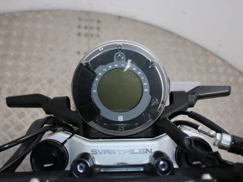 Husqvarna Svartpilen 125 SVARTPILEN 125 2021 15