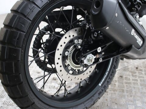 Husqvarna Svartpilen 125 SVARTPILEN 125 2021 24