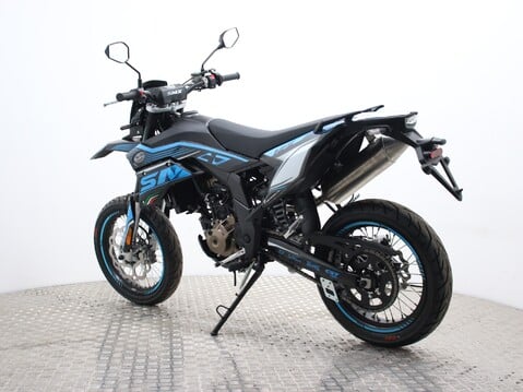 FB Mondial SMX Motard Euro 5 125cc 12