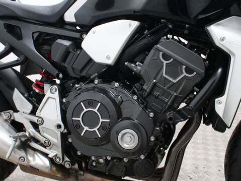 Honda CB1000R CB 1000 RA-J 17