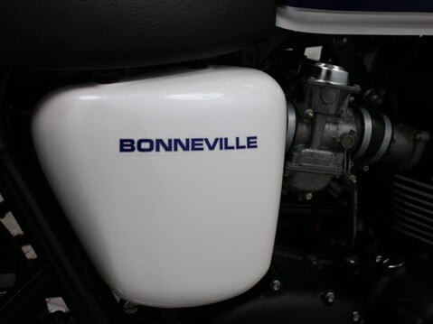 Triumph Bonneville BONNEVILLE 865 31