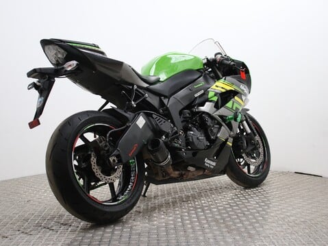 Kawasaki ZX-6R ZX600RCF 8