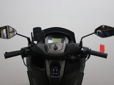 Yamaha Nmax 125 GPD125-A ABS 14