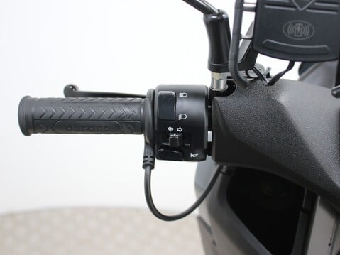 Yamaha Nmax 125 GPD125-A ABS 24