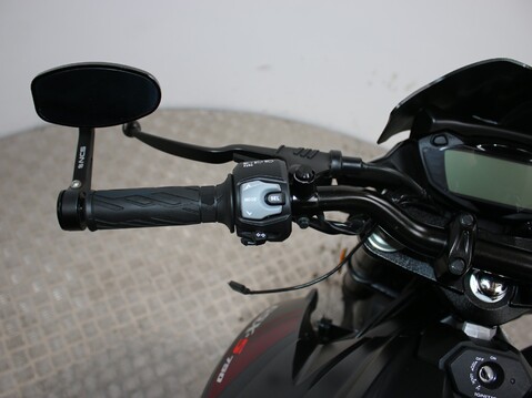 Suzuki GSX-S750 GSXS 750 Z AL7 17