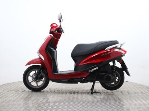 Yamaha D'Elight 125 125 (LTS 125-C) 5