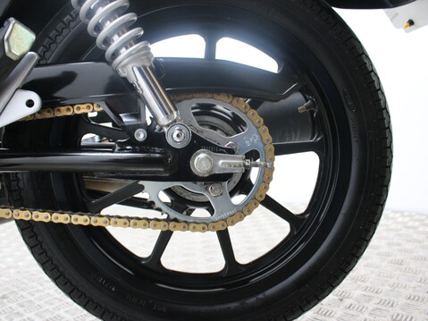 Yamaha YBR125 Custom YBR 125 CUSTOM 30