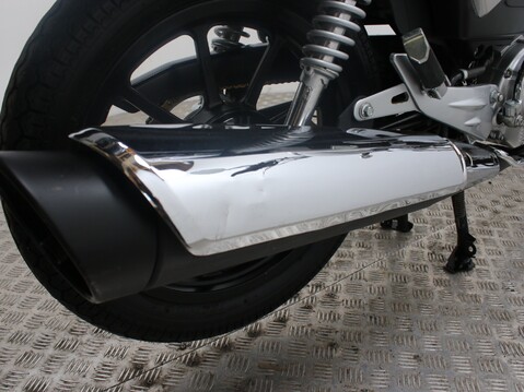 Yamaha YBR125 Custom YBR 125 CUSTOM 31