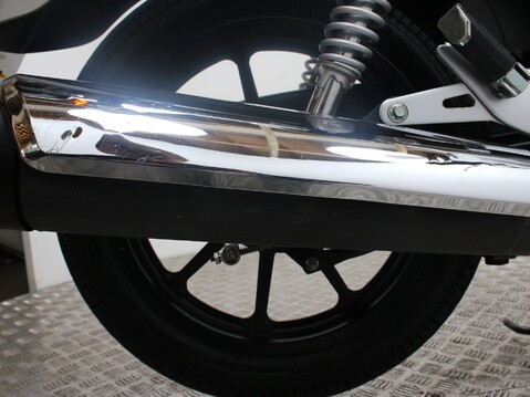 Yamaha YBR125 Custom YBR 125 CUSTOM 32