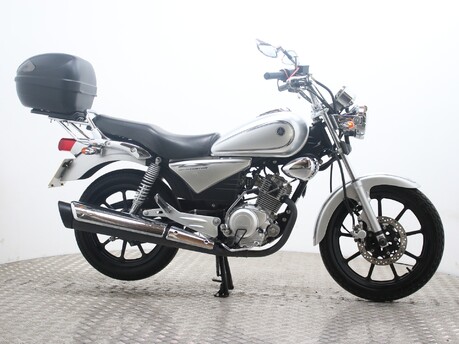 Yamaha YBR125 Custom YBR 125 CUSTOM