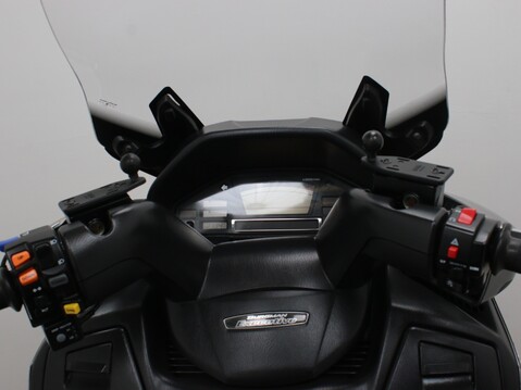 Suzuki Burgman 650 AN 650 /* 14