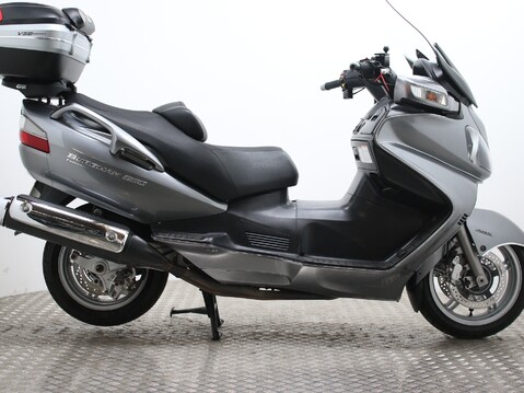 Suzuki Burgman 650 AN 650 /* 