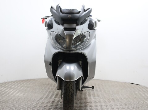 Suzuki Burgman 650 AN 650 /* 5