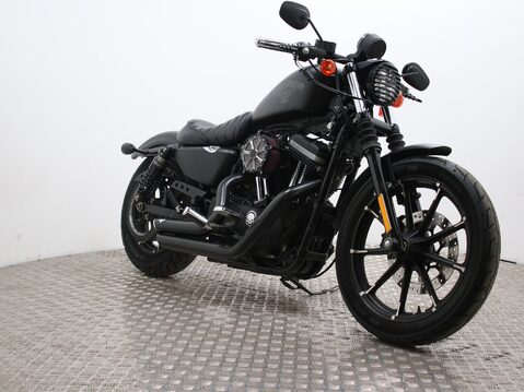 Harley-Davidson Sportster XL883N 2