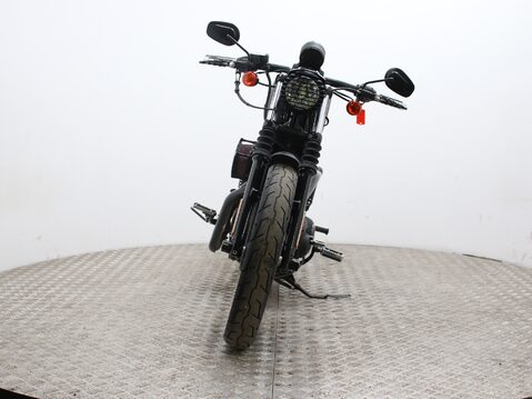 Harley-Davidson Sportster XL883N 3