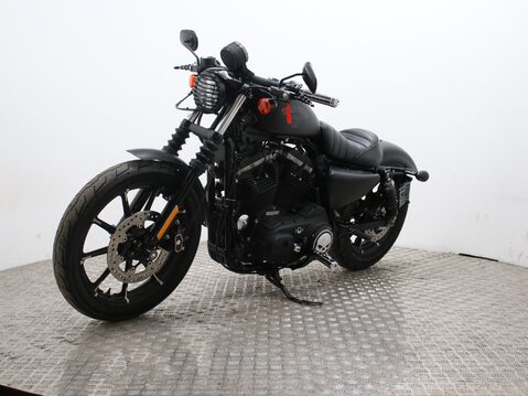Harley-Davidson Sportster XL883N 4
