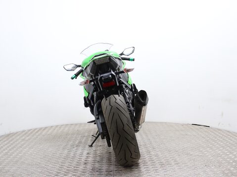 Kawasaki Ninja ZX-10R ZX1000JBF 9