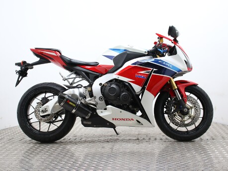 Honda CBR1000RR Firebalde CBR1000RRACE