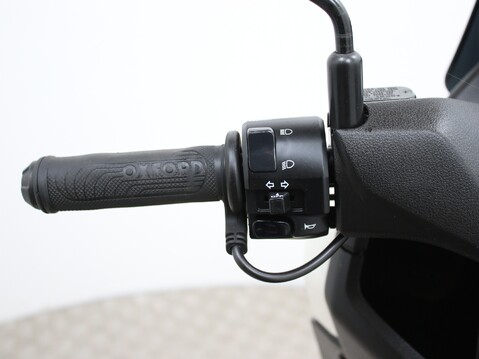 Yamaha Nmax 125 GPD125-A ABS 23