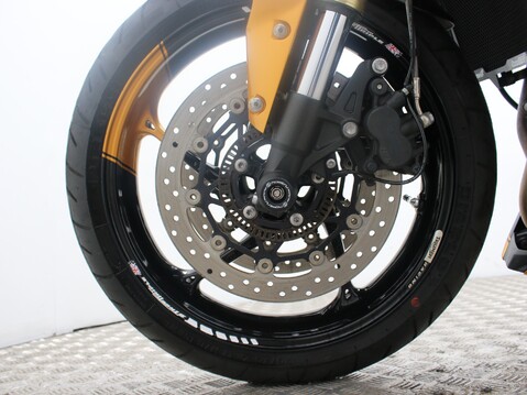 Triumph Street Triple STREET TRIPLE ABS - GOLD SPECIAL EDITION 21