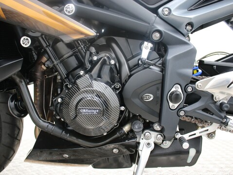 Triumph Street Triple STREET TRIPLE ABS - GOLD SPECIAL EDITION 23