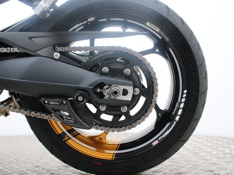 Triumph Street Triple STREET TRIPLE ABS - GOLD SPECIAL EDITION 24
