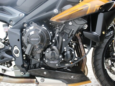 Triumph Street Triple STREET TRIPLE ABS - GOLD SPECIAL EDITION 27