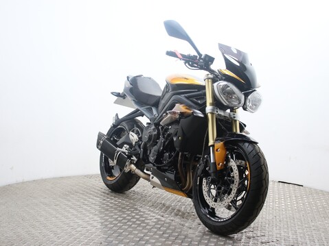 Triumph Street Triple STREET TRIPLE ABS - GOLD SPECIAL EDITION 3