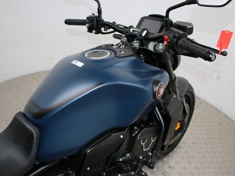 Honda CB CB1000R 17