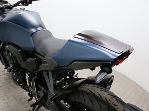 Honda CB CB1000R 21