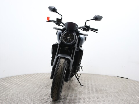 Honda CB CB1000R 6