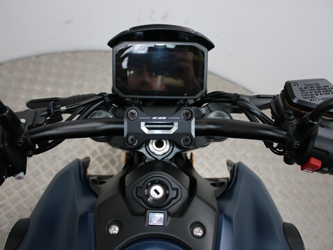 Honda CB CB1000R 30