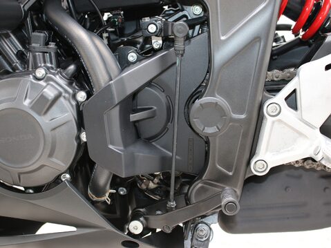 Honda CBR650R CBR 32