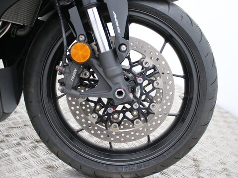 Honda CBR650R CBR 39