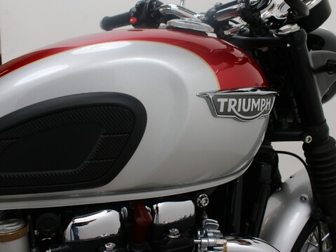 Triumph Bonneville BONNEVILLE T120 20
