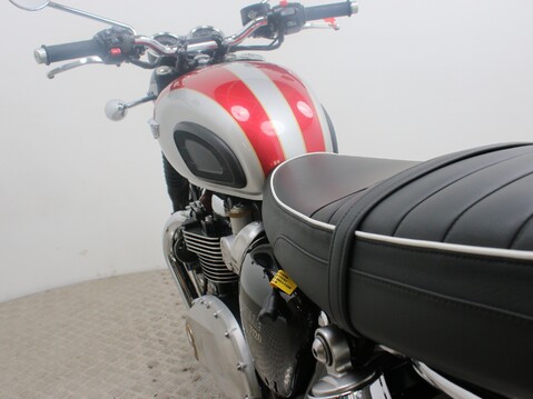 Triumph Bonneville BONNEVILLE T120 29