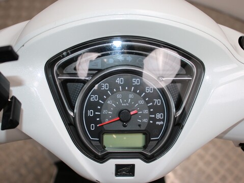 Honda Vision 110 NSC 12