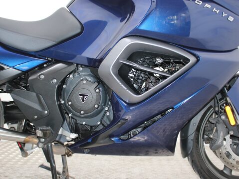 Triumph Trophy TROPHY SE 21
