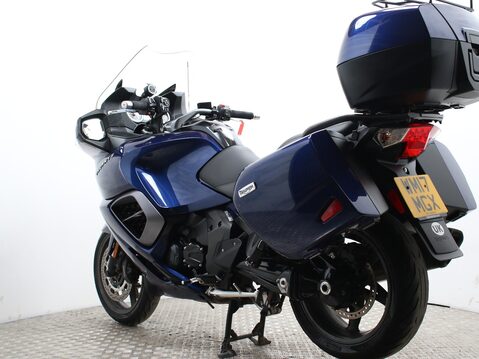 Triumph Trophy TROPHY SE 9