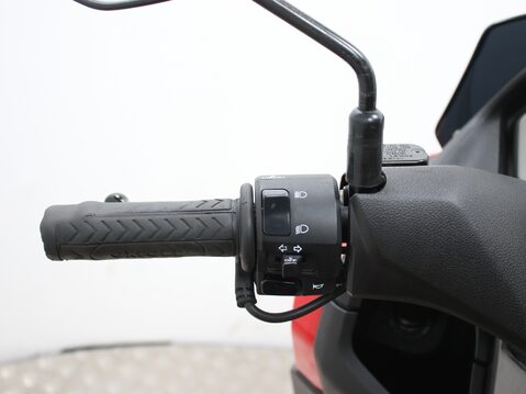 Yamaha Nmax 125 GPD125-A ABS 25