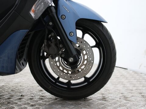 Yamaha Nmax 125 GPD125-A ABS 17